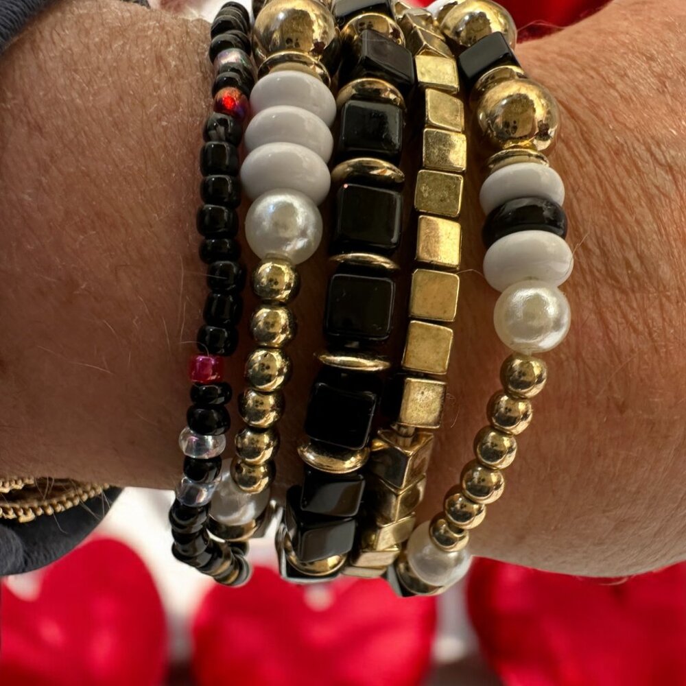 Set of 5 Stretch Bracelets New Without Tags